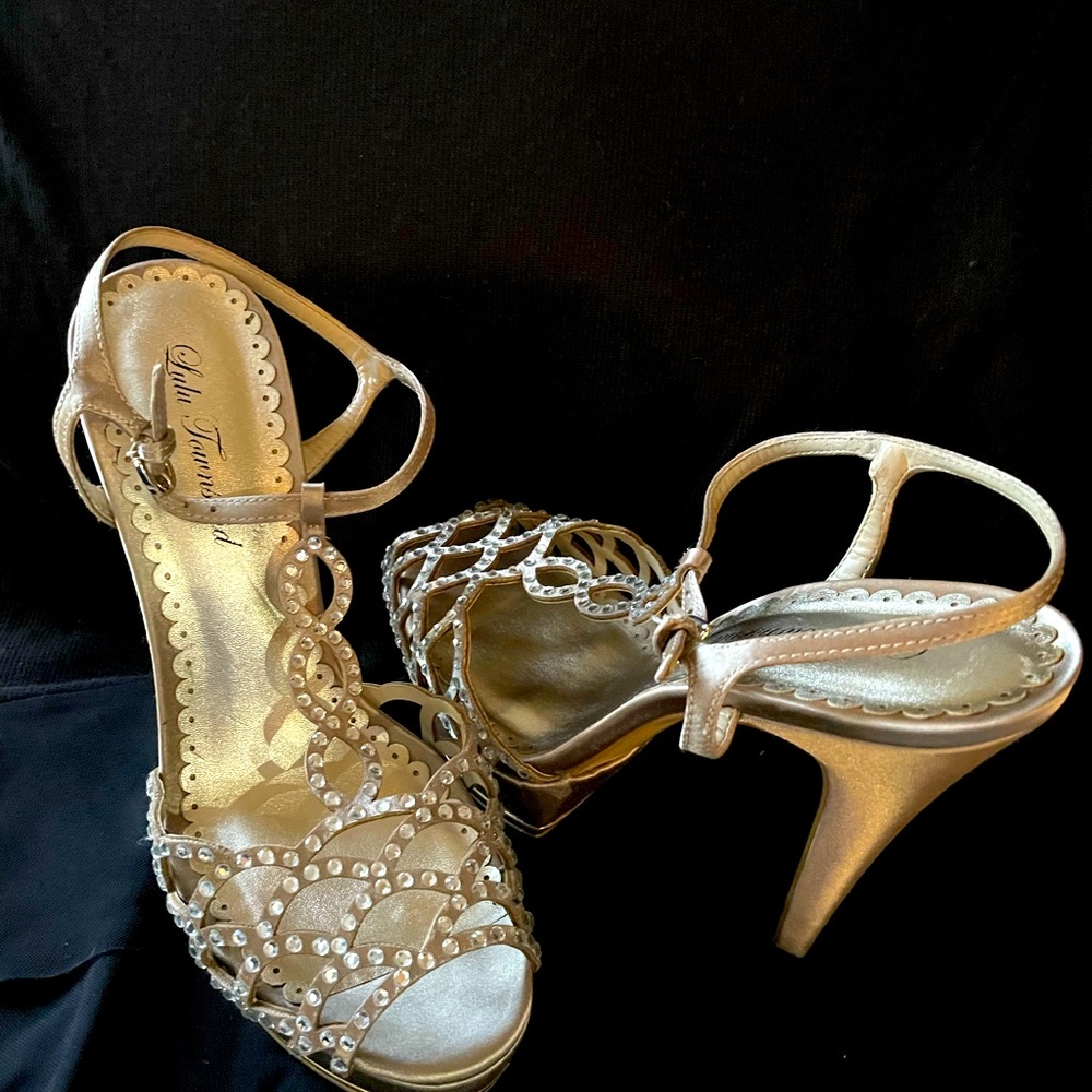 Gold bling